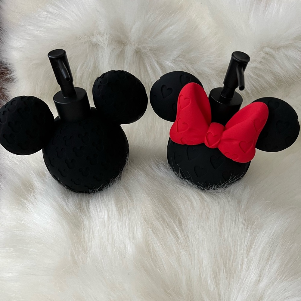 Mickey and Minnie Mouse Soap Dispenser Set